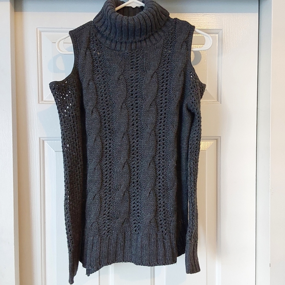 Womens Petite Size Small Sweater Gray Cold Shoulder American Eagle Outfitters